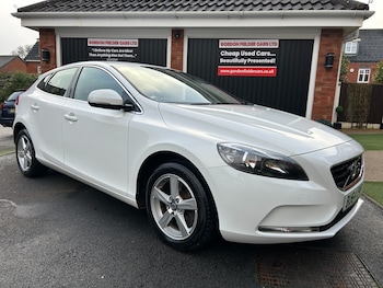 Used Volvo V40 2014 for sale - 77019012: Photo