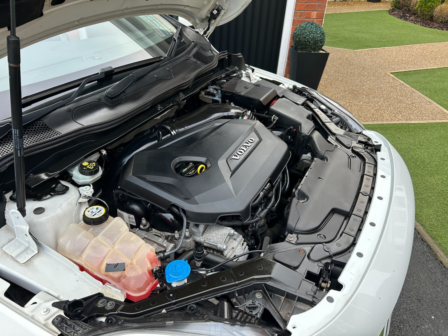 Used Volvo V40 2014 for sale - 77019012: Photo 25