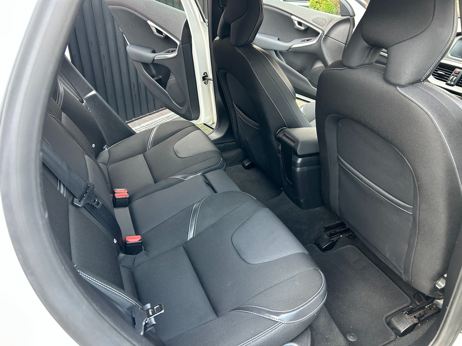 Used Volvo V40 2014 for sale - 77019012: Photo 3