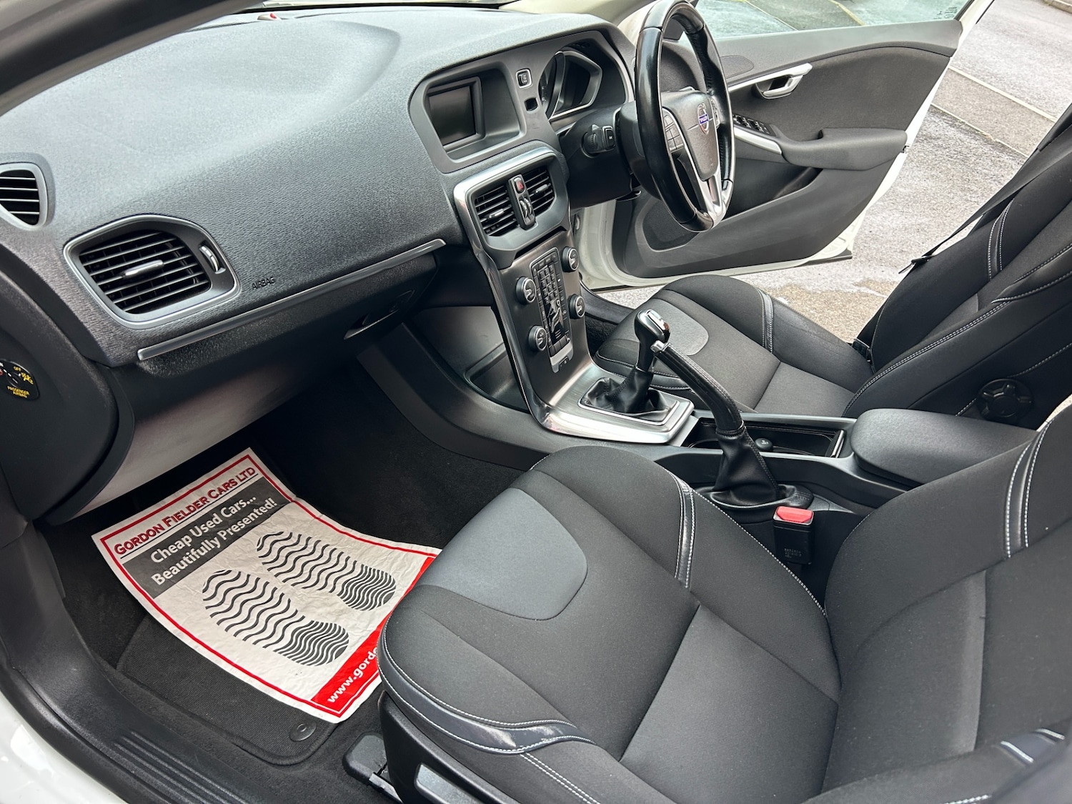 Used Volvo V40 2014 for sale - 77019012: Photo 4