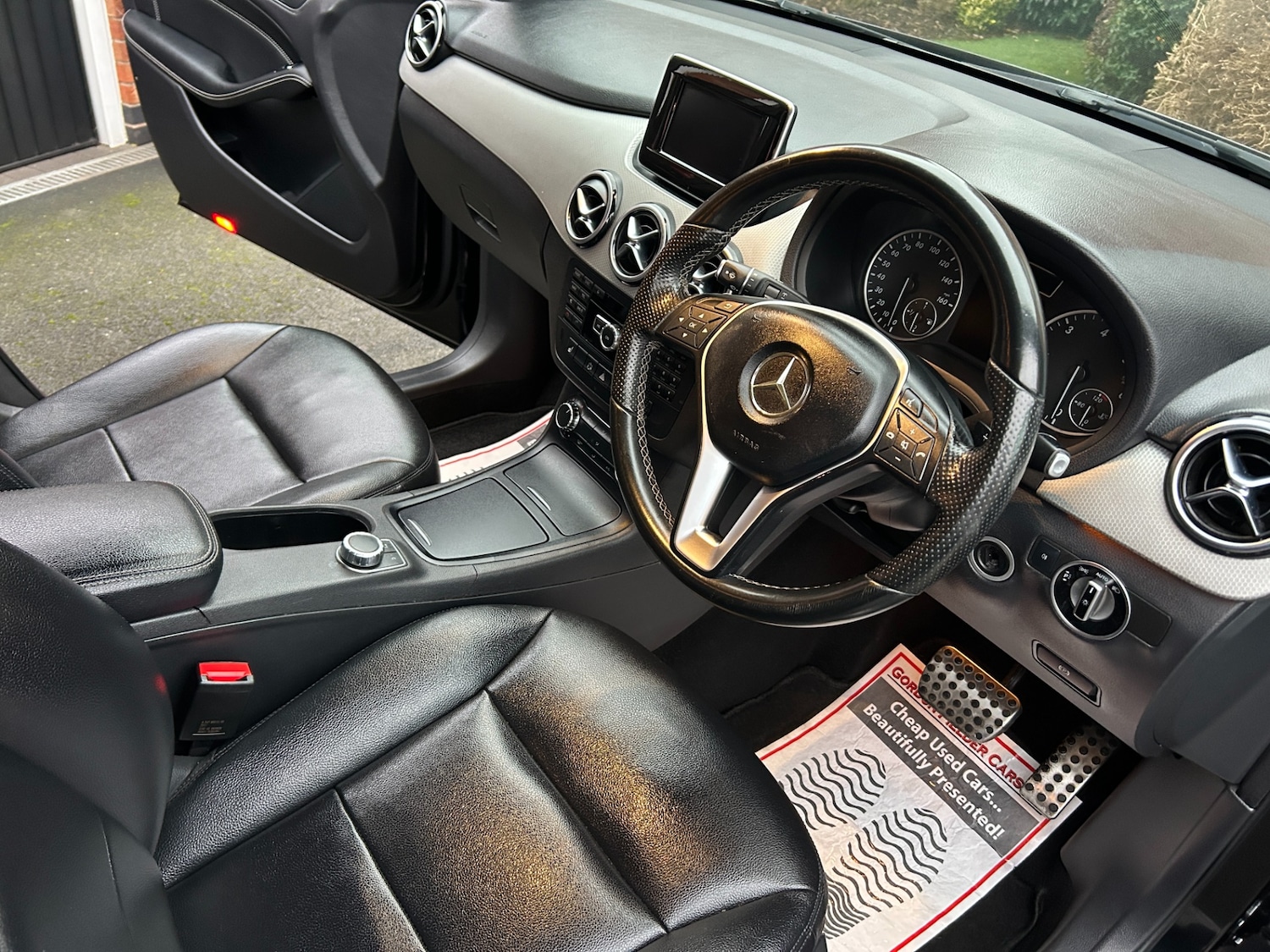 Used Mercedes-Benz B Class 2014 for sale - 77052908: Photo 2