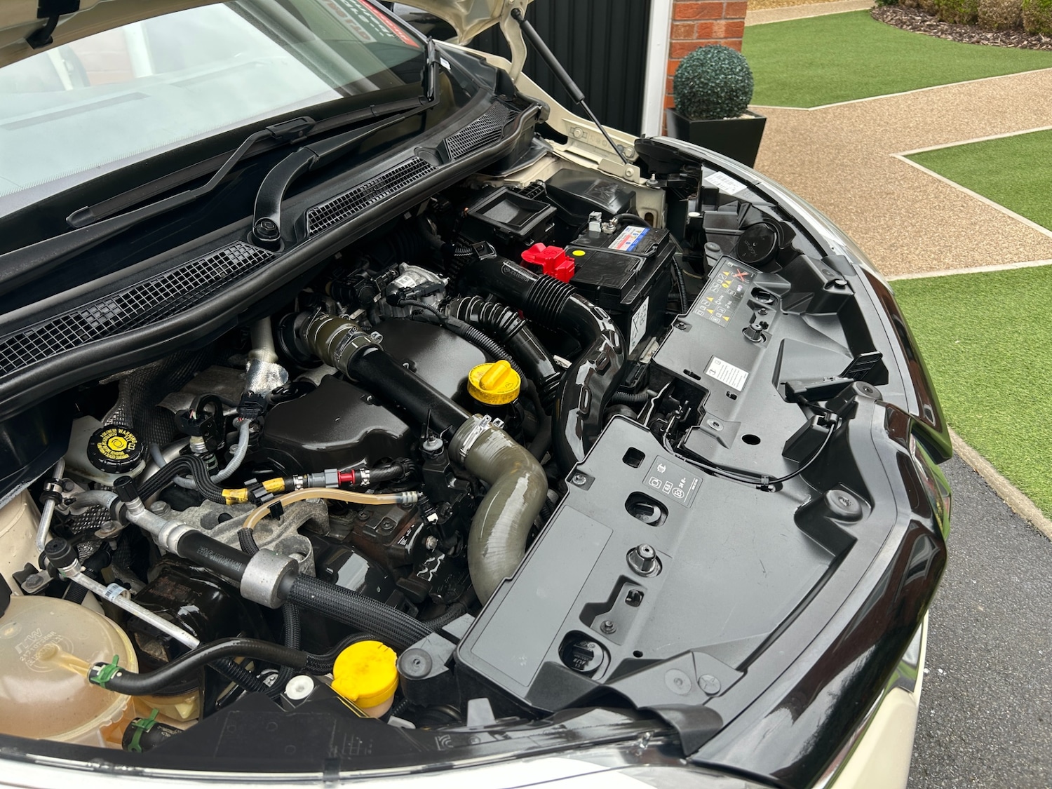 Used Renault Captur 2016 for sale - 76304593: Photo 24