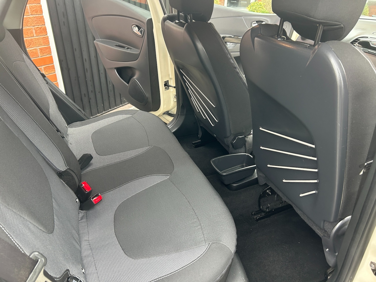 Used Renault Captur 2016 for sale - 76304593: Photo 3