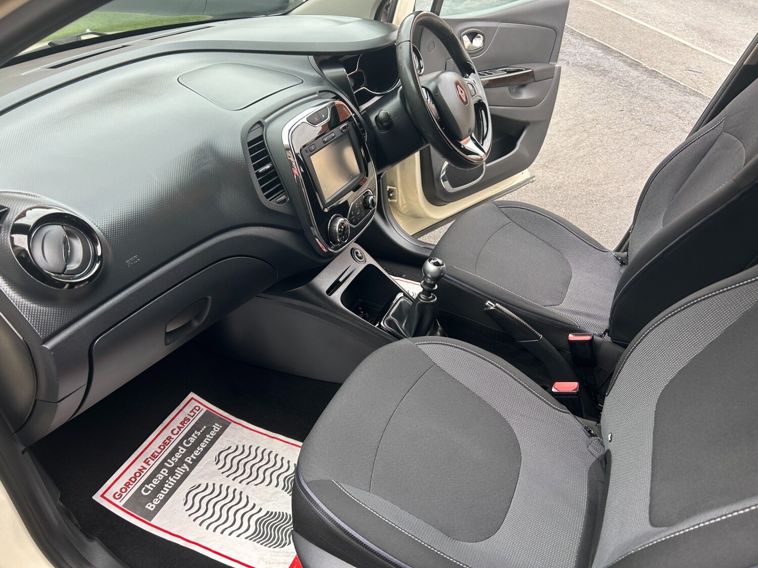 Used Renault Captur 2016 for sale - 76304593: Photo 4