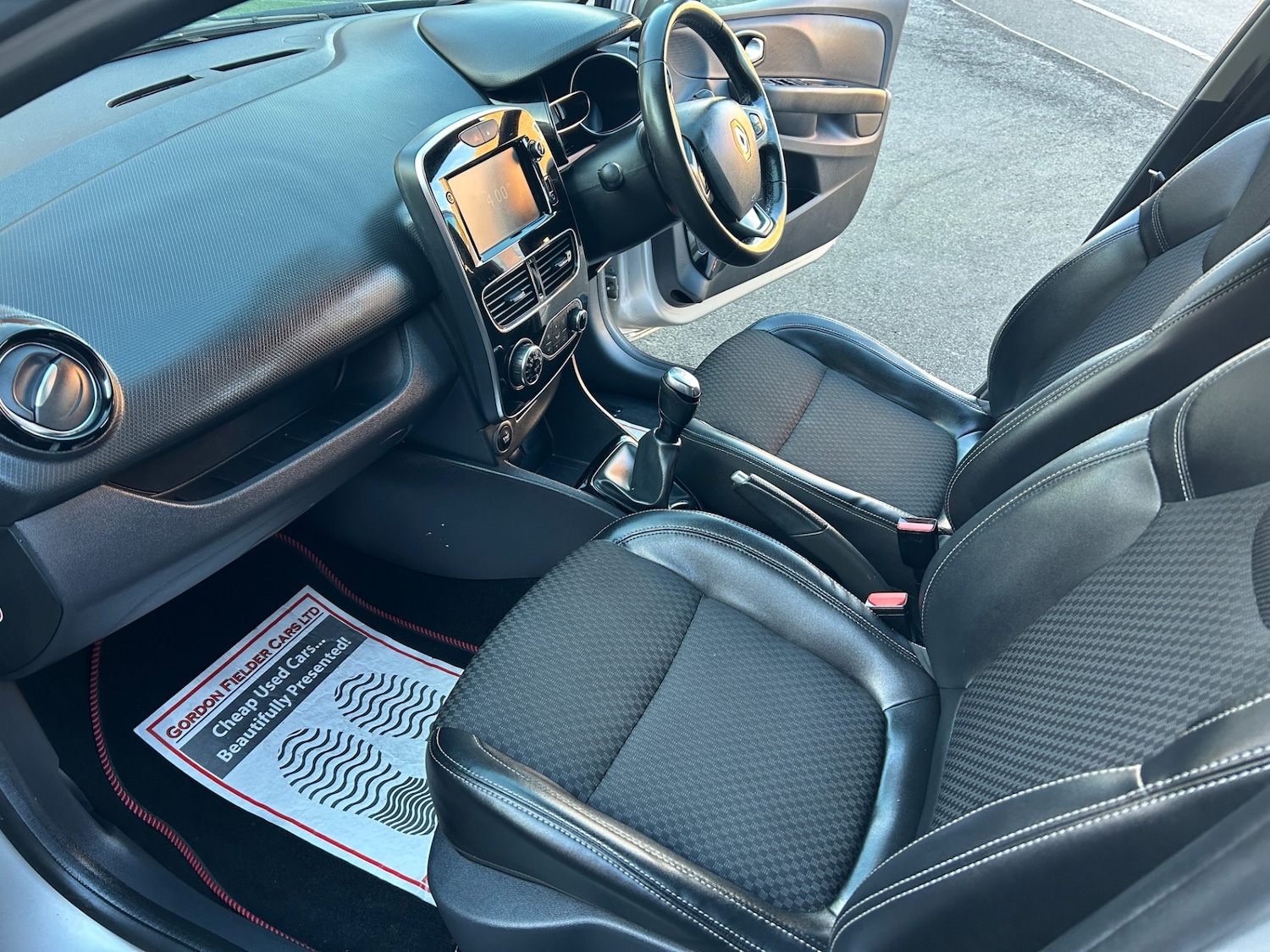 Used Renault Clio 2018 for sale - 77834770: Photo 4