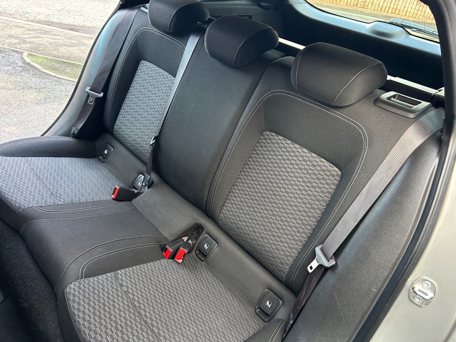 Used Vauxhall Astra 2016 for sale - 77357504: Photo 5