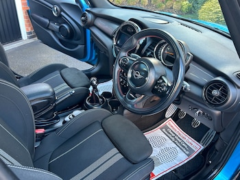 Used MINI Hatch 2018 for sale - 75706354: Photo