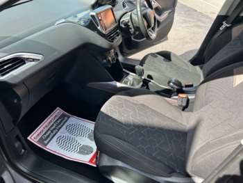 Used Peugeot 2008 2015 for sale - 74785079: Photo