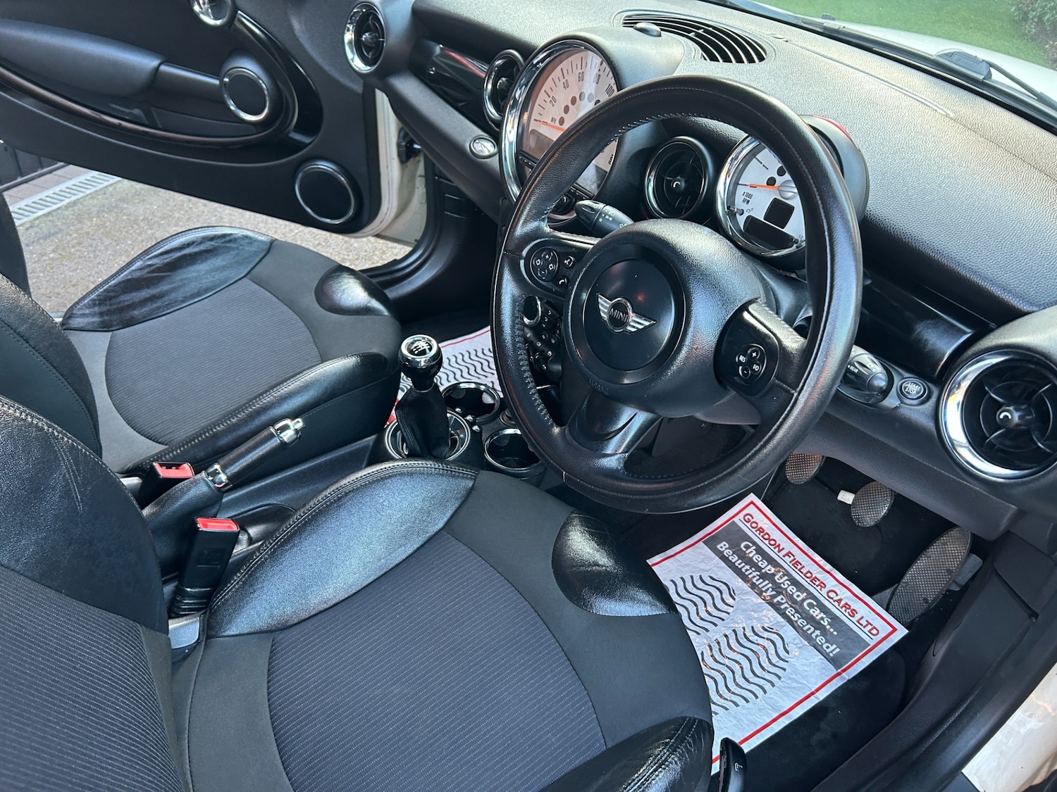 Used MINI Hatch 2011 for sale - 77756739: Photo 2