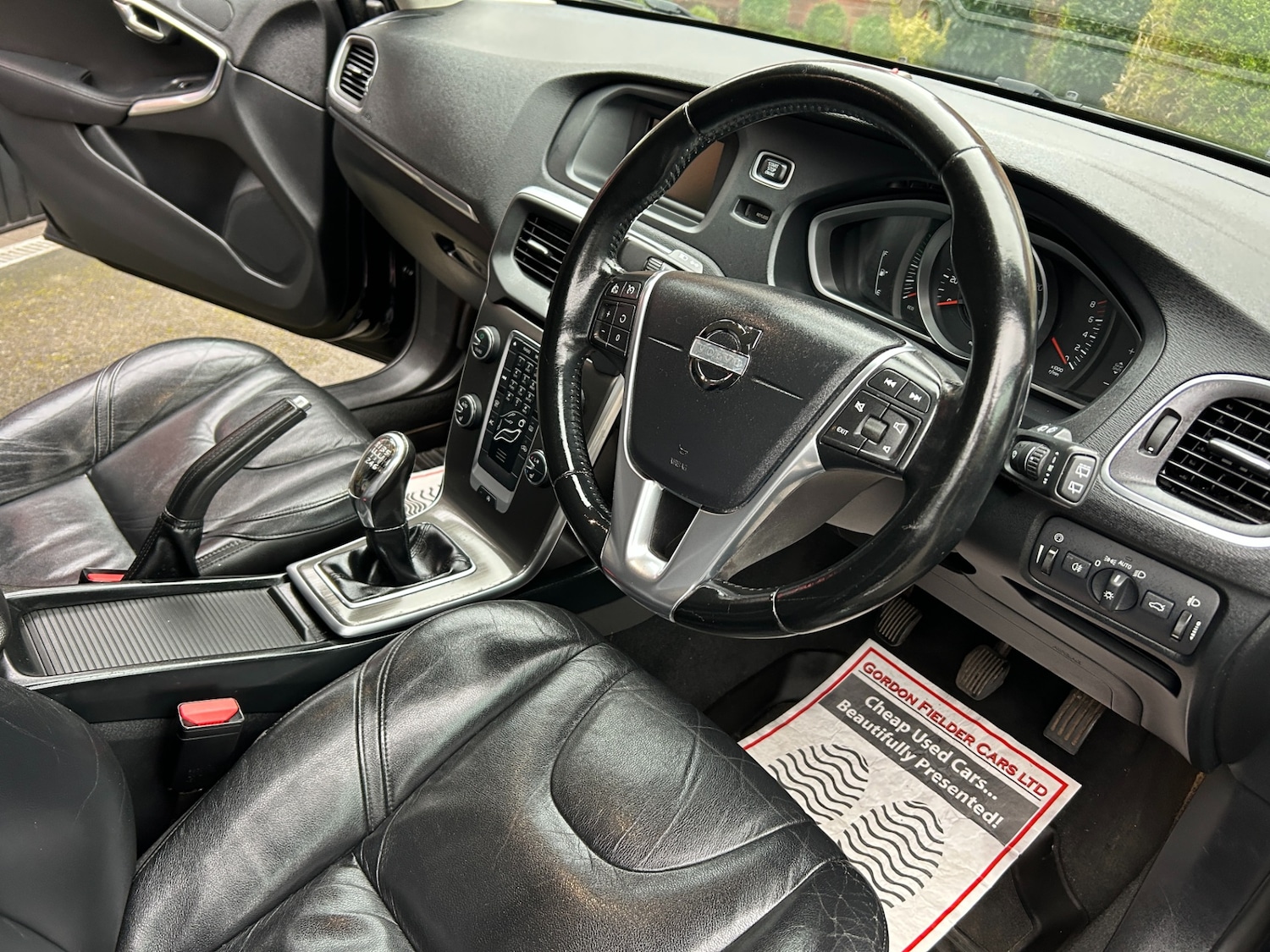 Used Volvo V40 2013 for sale - 77806977: Photo 2