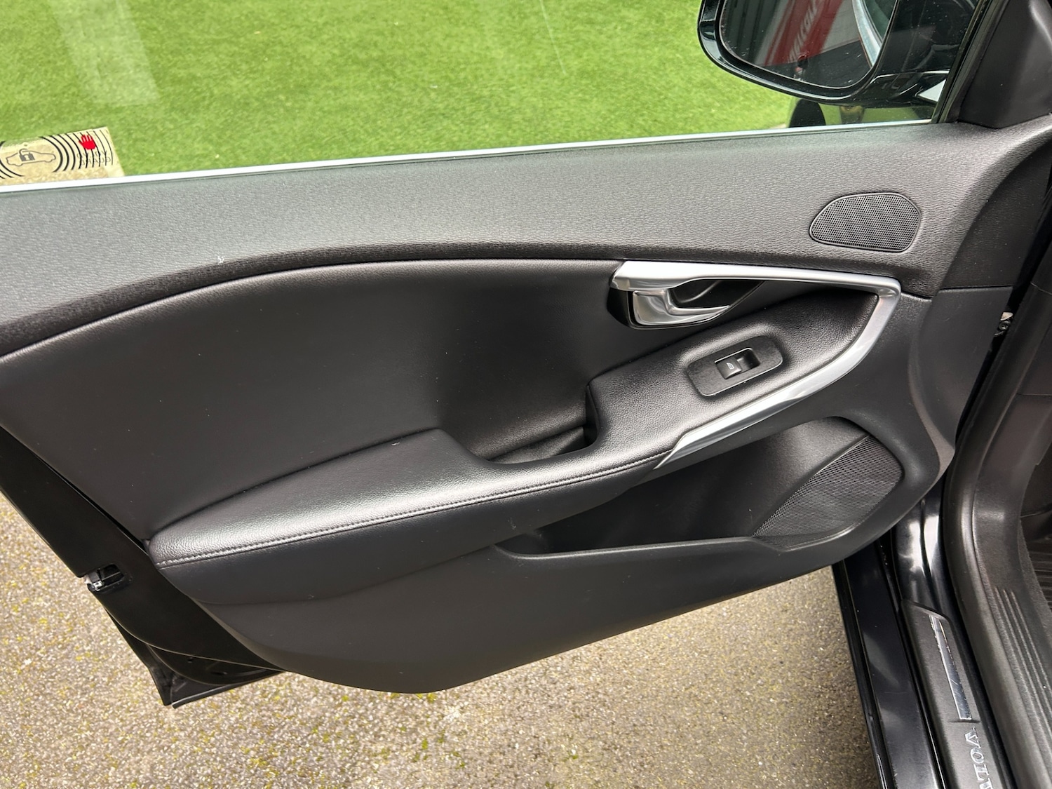 Used Volvo V40 2013 for sale - 77806977: Photo 6