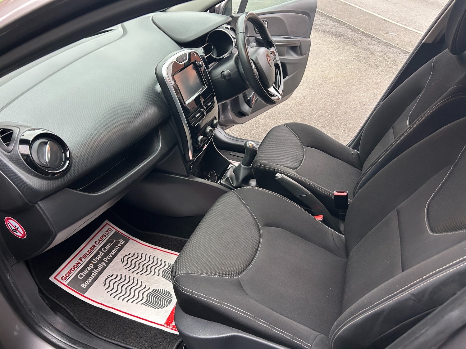 Used Renault Clio 2015 for sale - 77595497: Photo 4