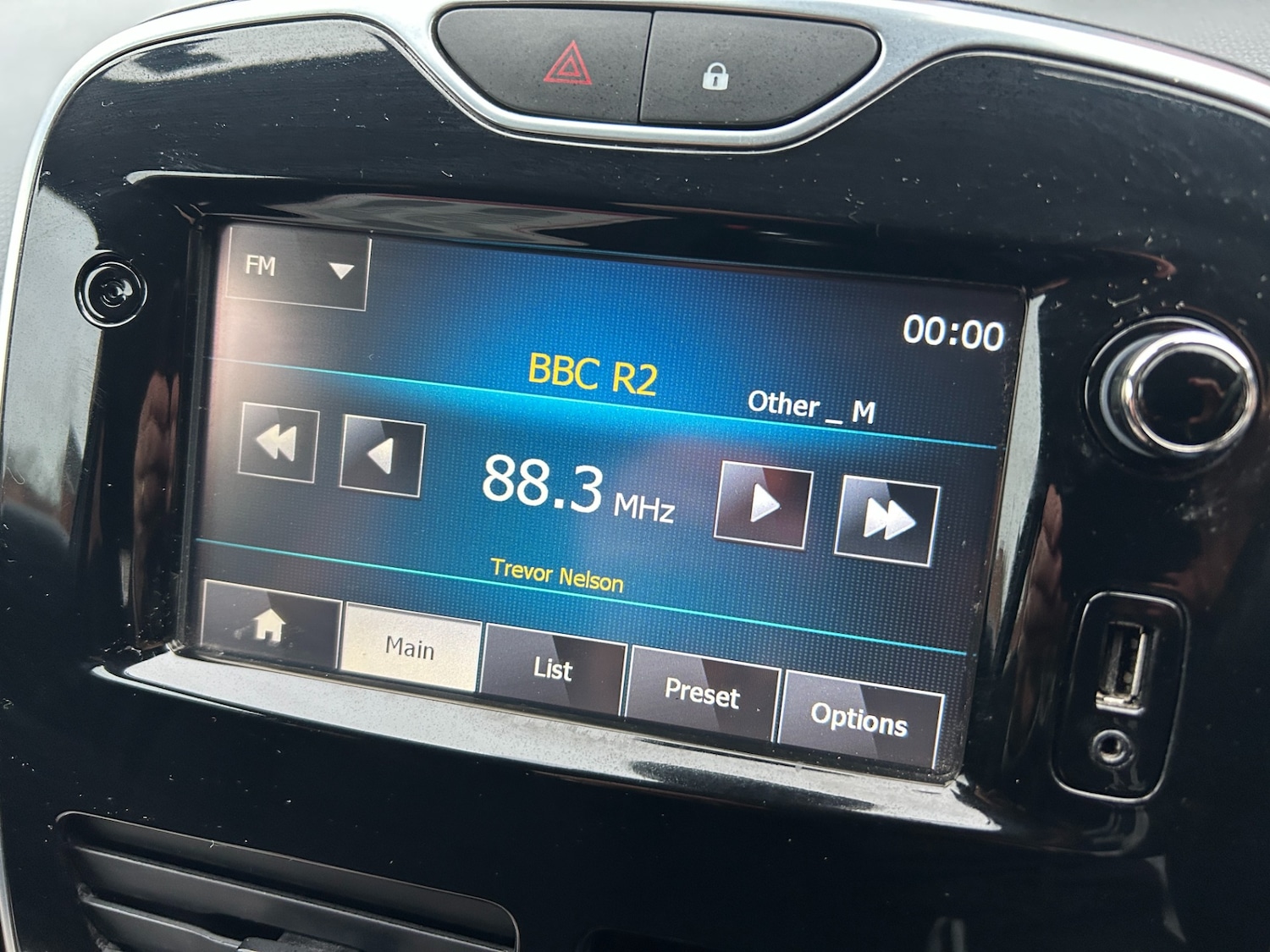 Used Renault Clio 2015 for sale - 77595497: Photo 9