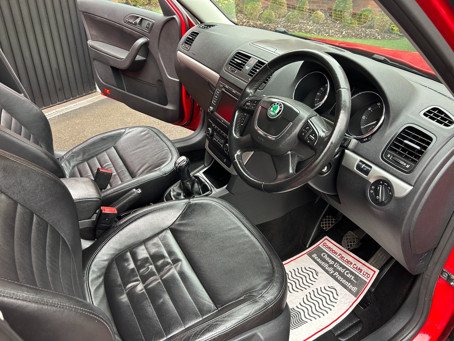 Used Skoda Yeti 2010 for sale - 76280646: Photo 2