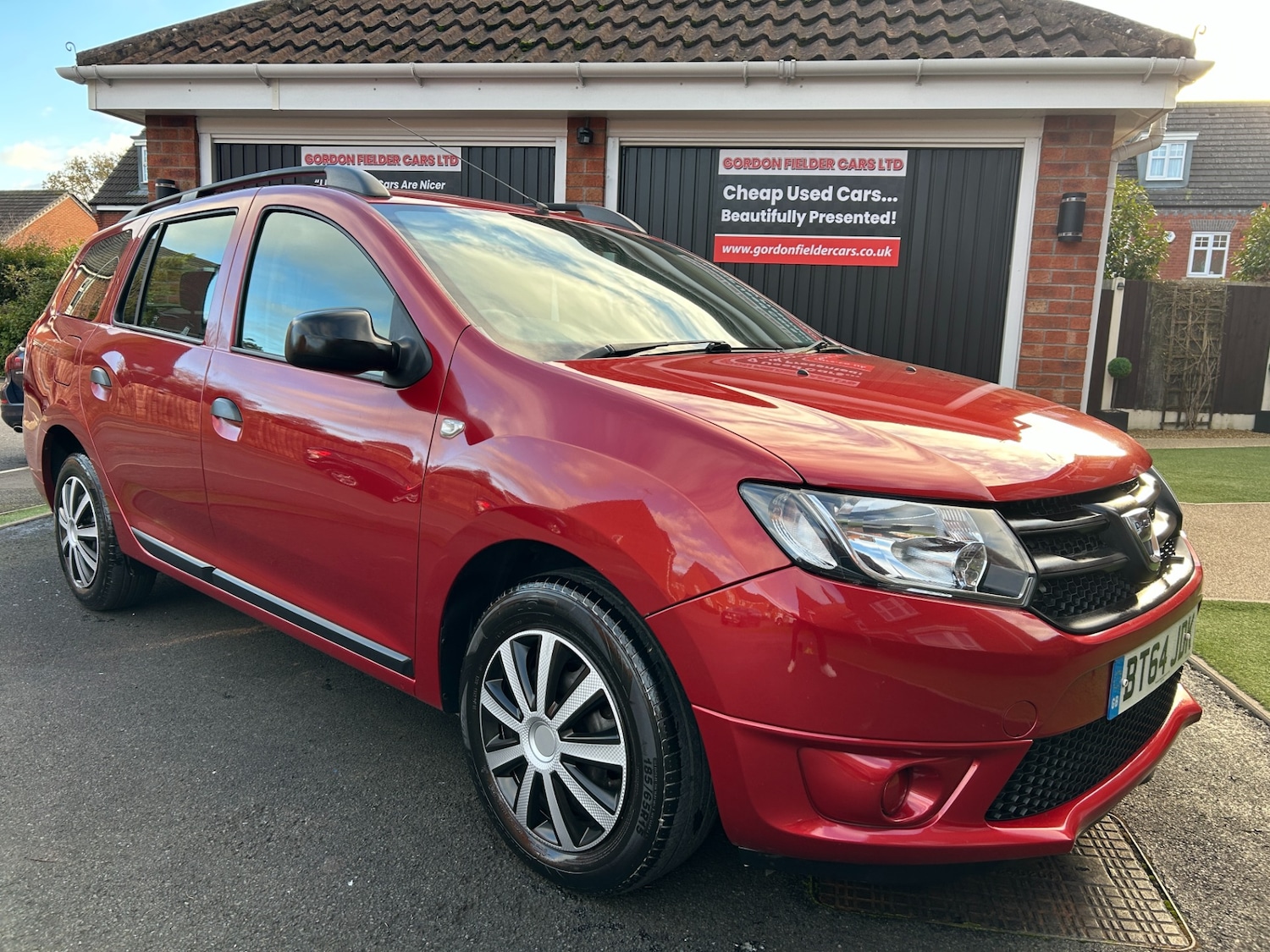 Used Dacia Logan MCV 2014 for sale - 76640421: Photo 1
