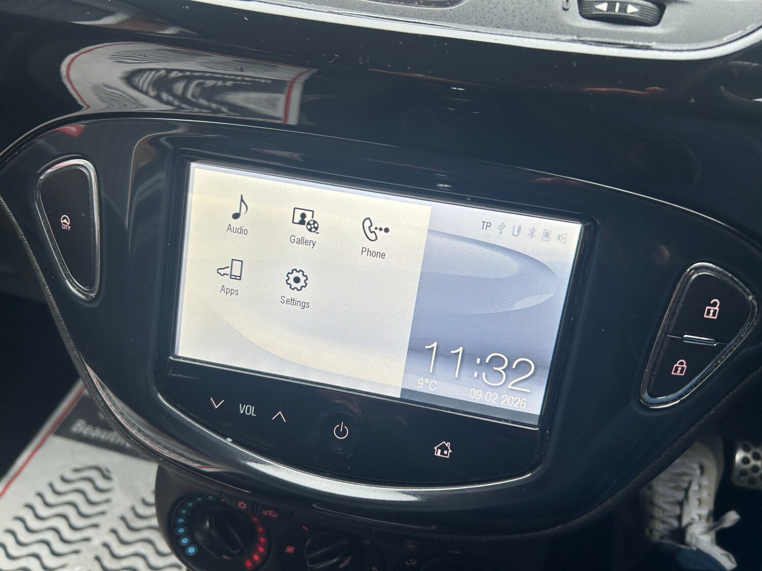 Used Vauxhall Corsa 2015 for sale - 77494915: Photo 10