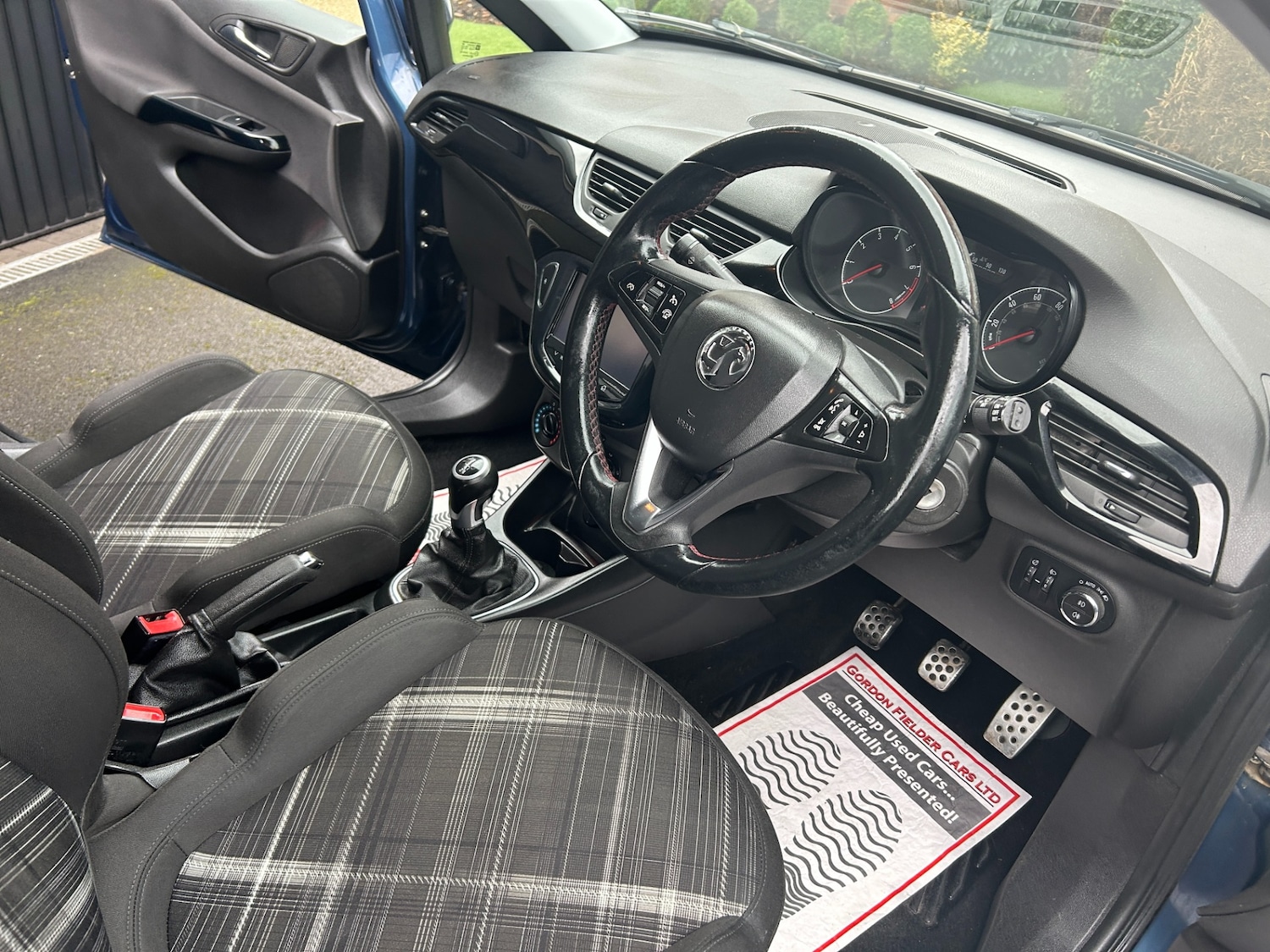 Used Vauxhall Corsa 2015 for sale - 77494915: Photo 2