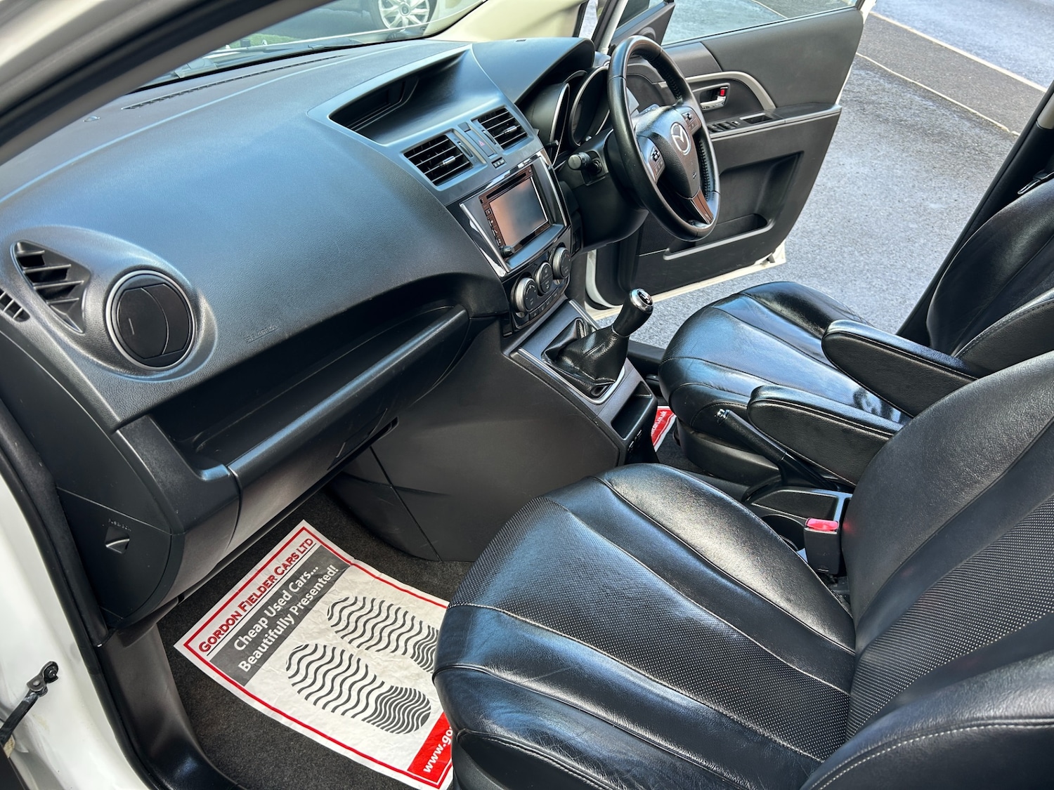 Used Mazda Mazda5 2015 for sale - 77521849: Photo 4