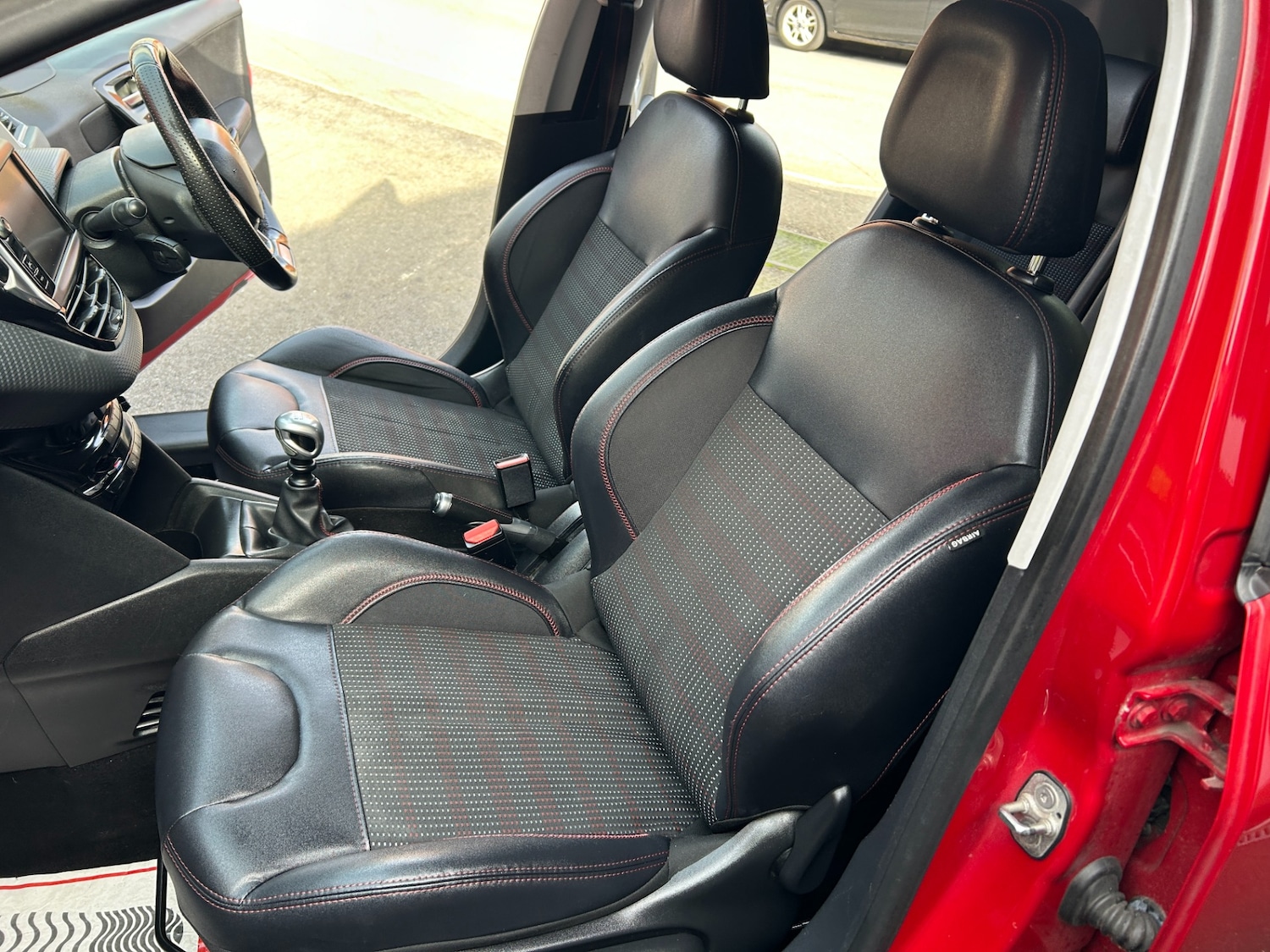 Used Peugeot 208 2016 for sale - 77760802: Photo 21