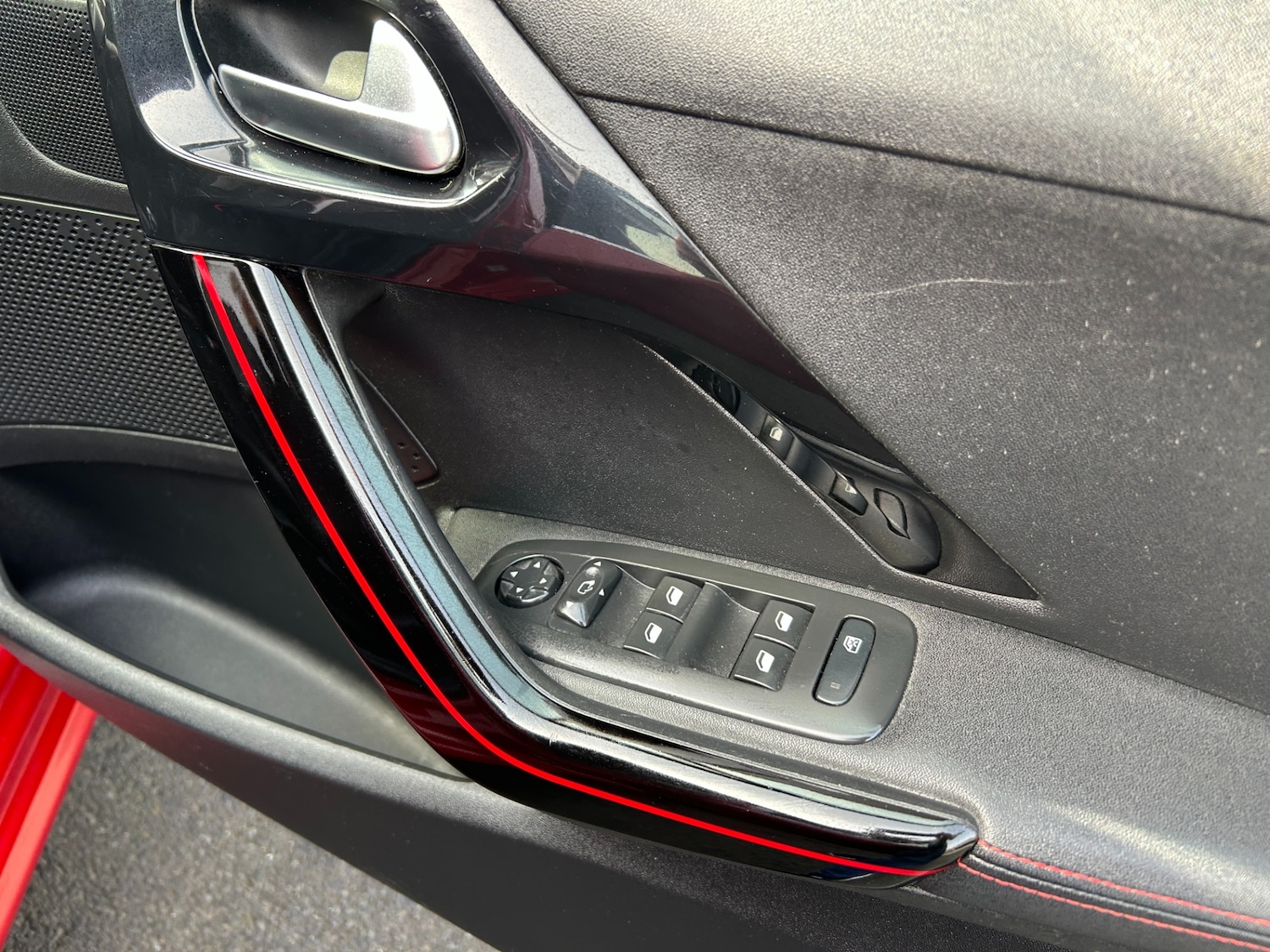 Used Peugeot 208 2016 for sale - 77760802: Photo 24