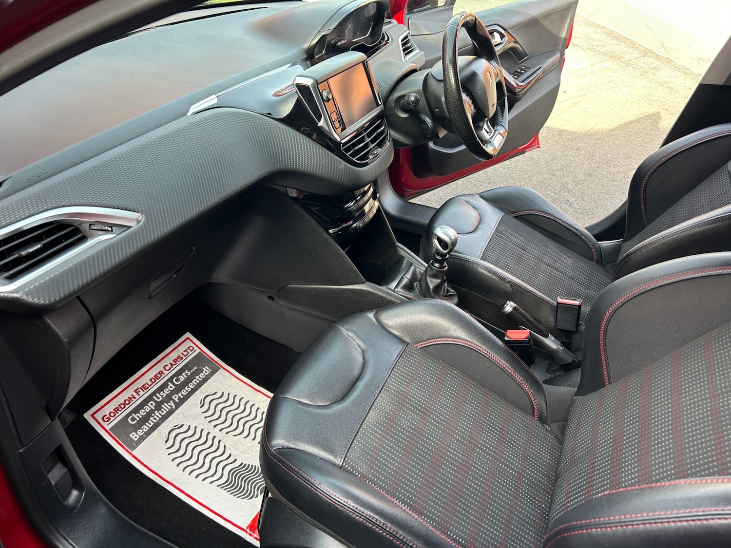 Used Peugeot 208 2016 for sale - 77760802: Photo 5