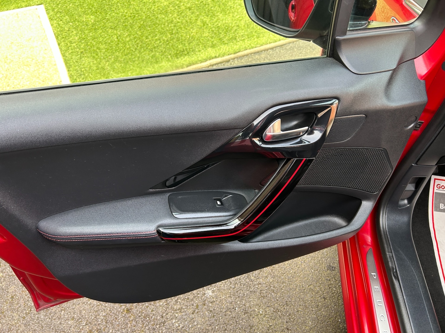 Used Peugeot 208 2016 for sale - 77760802: Photo 6