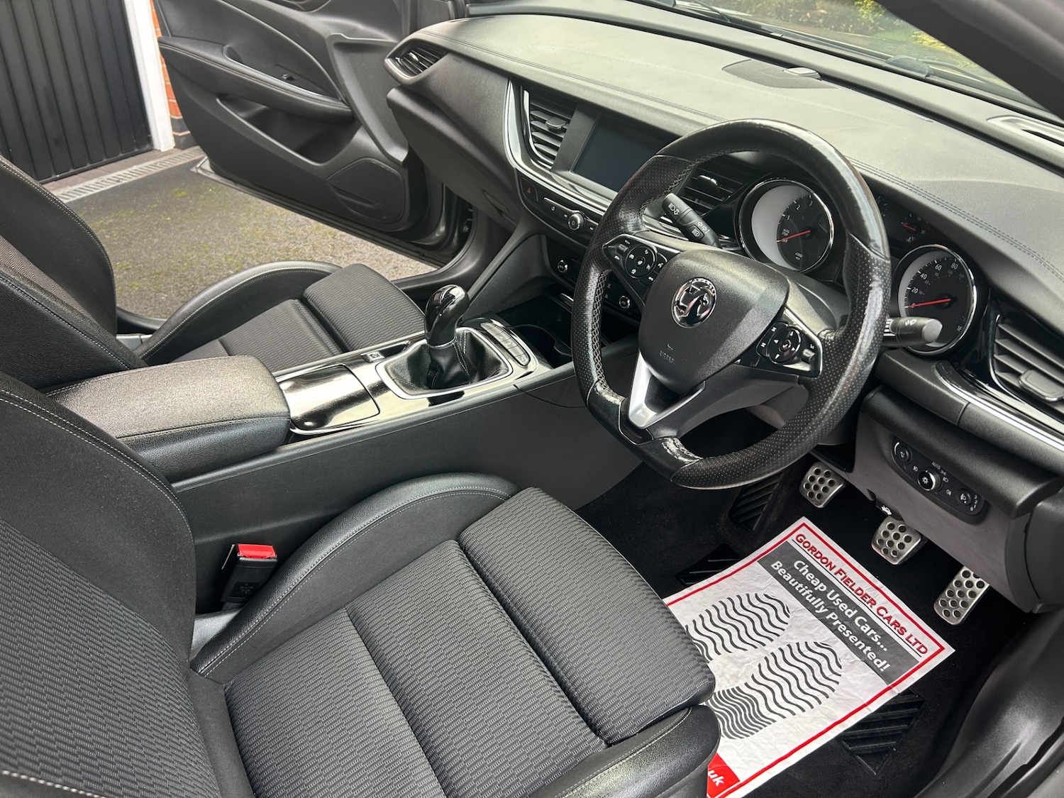 Used Vauxhall Insignia 2019 for sale - 76404526: Photo 2