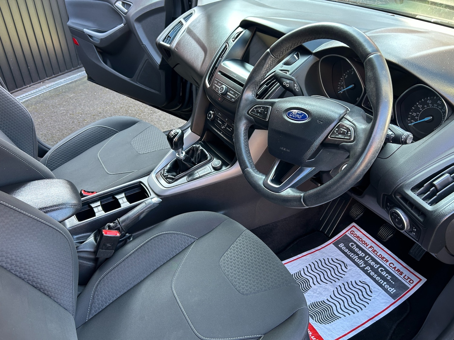 Used Ford Focus 2016 for sale - 77756001: Photo 2