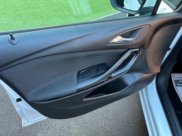 Used Vauxhall Astra 2016 for sale - 76081601: Photo 6