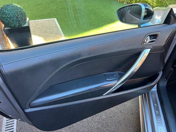 Used Peugeot RCZ 2010 for sale - 76030221: Photo 5