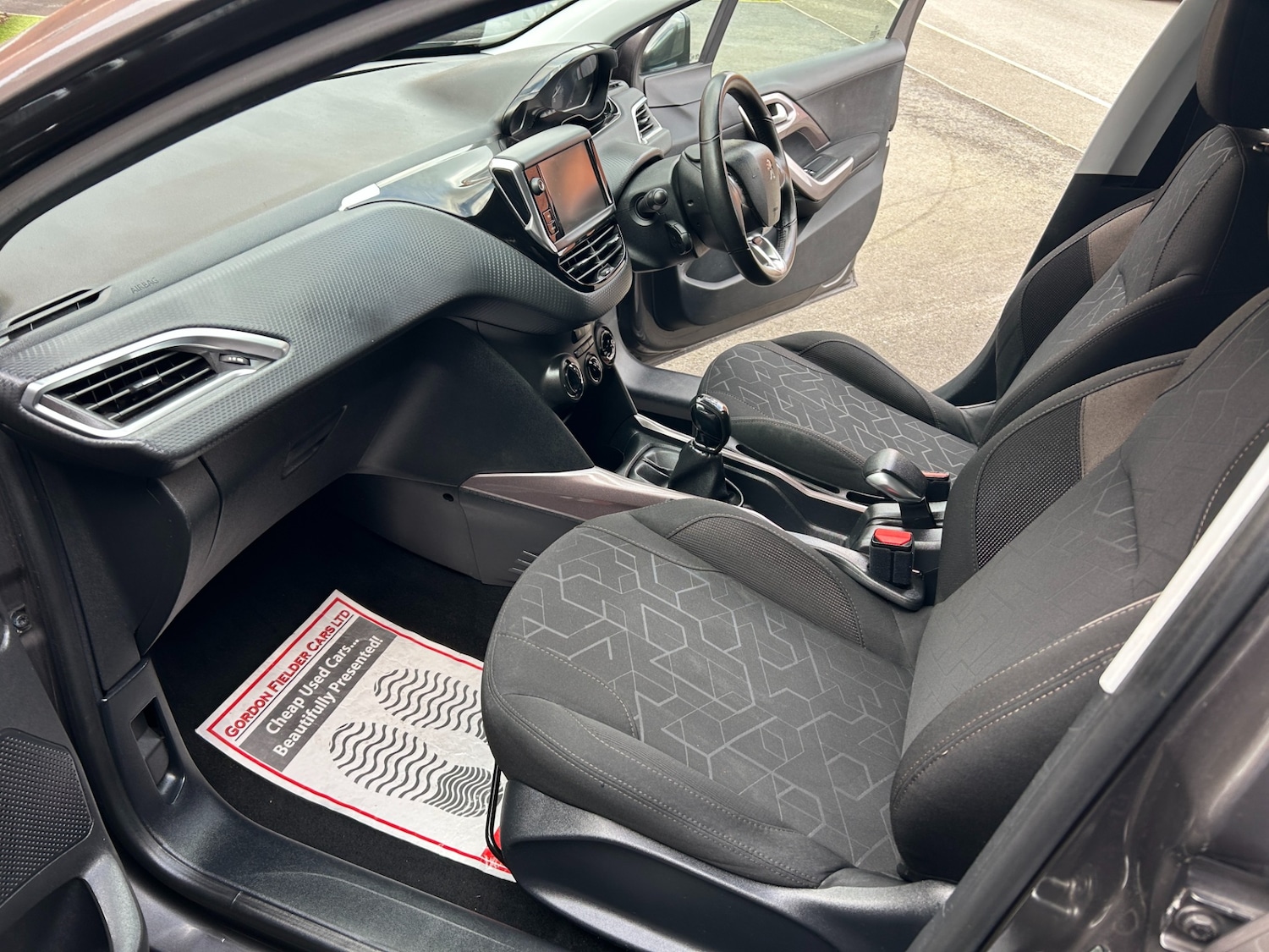 Used Peugeot 2008 2016 for sale - 77665256: Photo 4