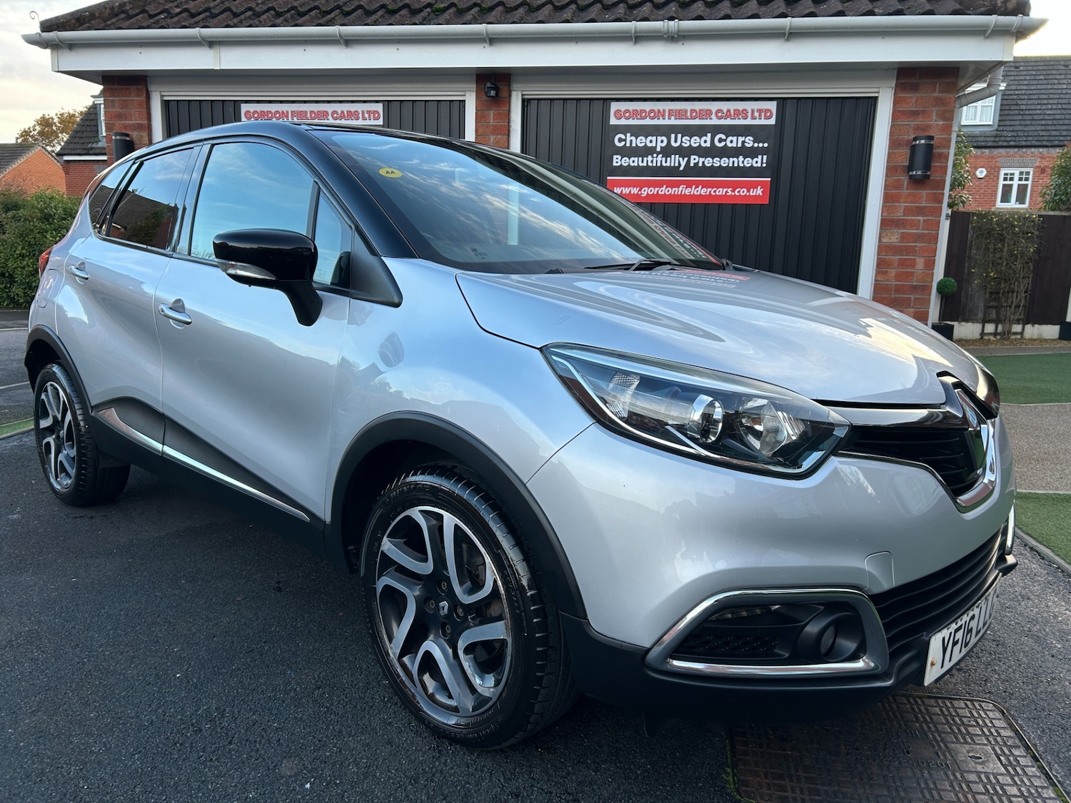 Used Renault Captur 2016 for sale - 76570849: Photo 1