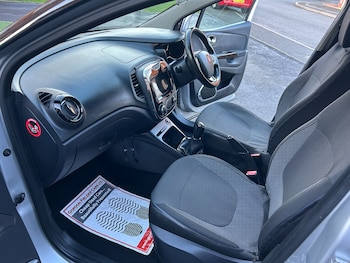 Used Renault Captur 2016 for sale - 76570849: Photo