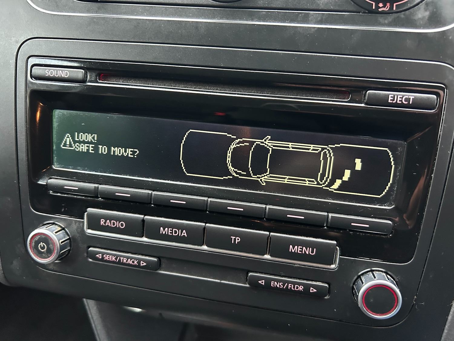 Used Volkswagen Touran 2014 for sale - 77140444: Photo 10