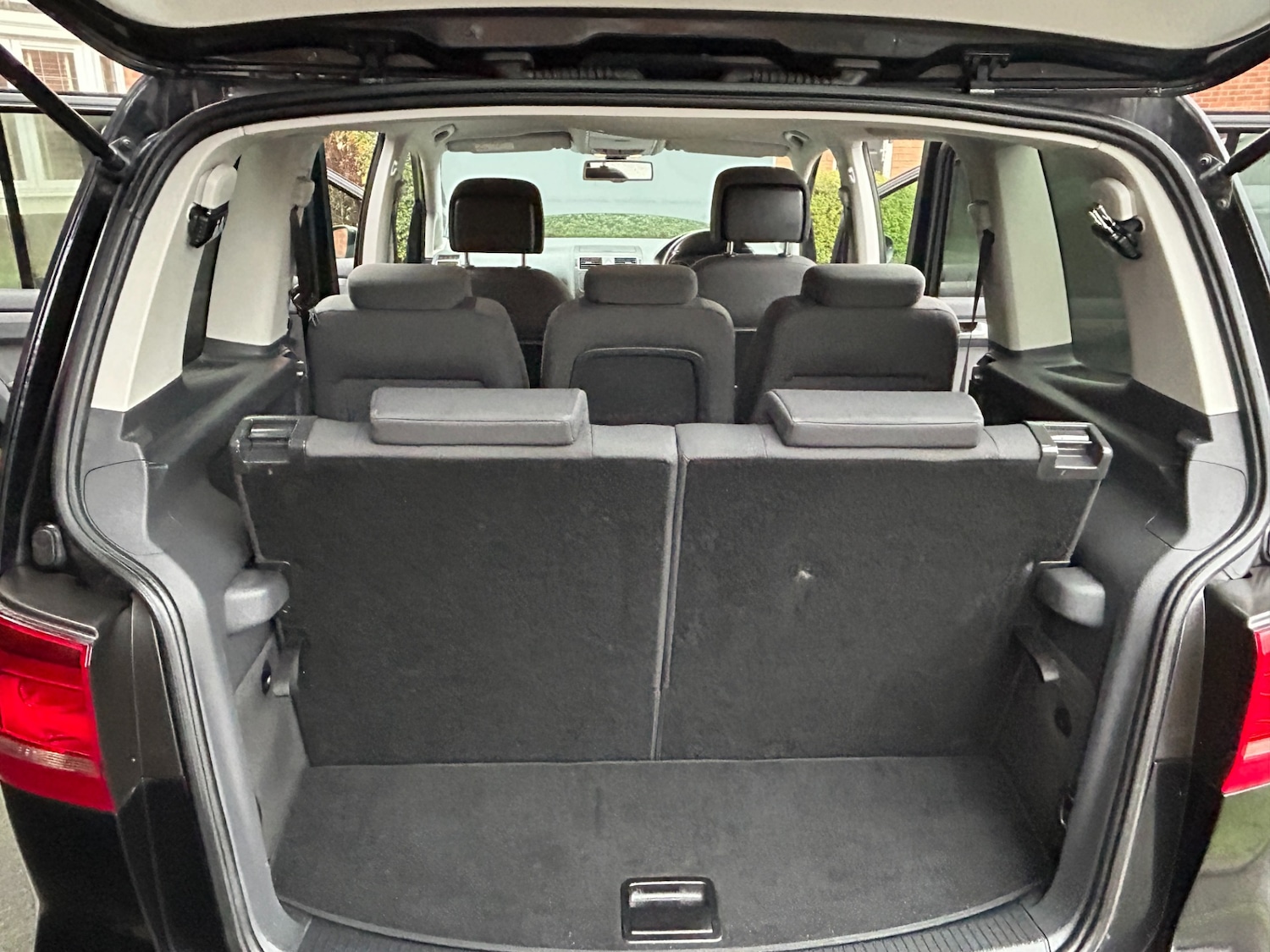 Used Volkswagen Touran 2014 for sale - 77140444: Photo 11