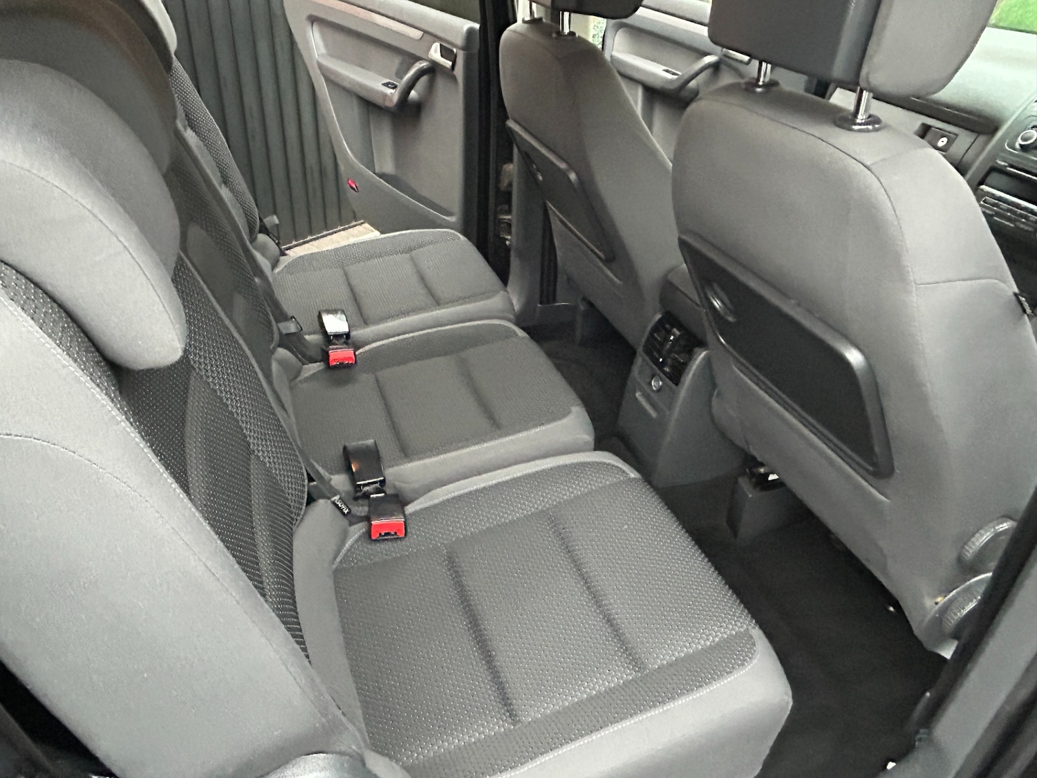 Used Volkswagen Touran 2014 for sale - 77140444: Photo 3