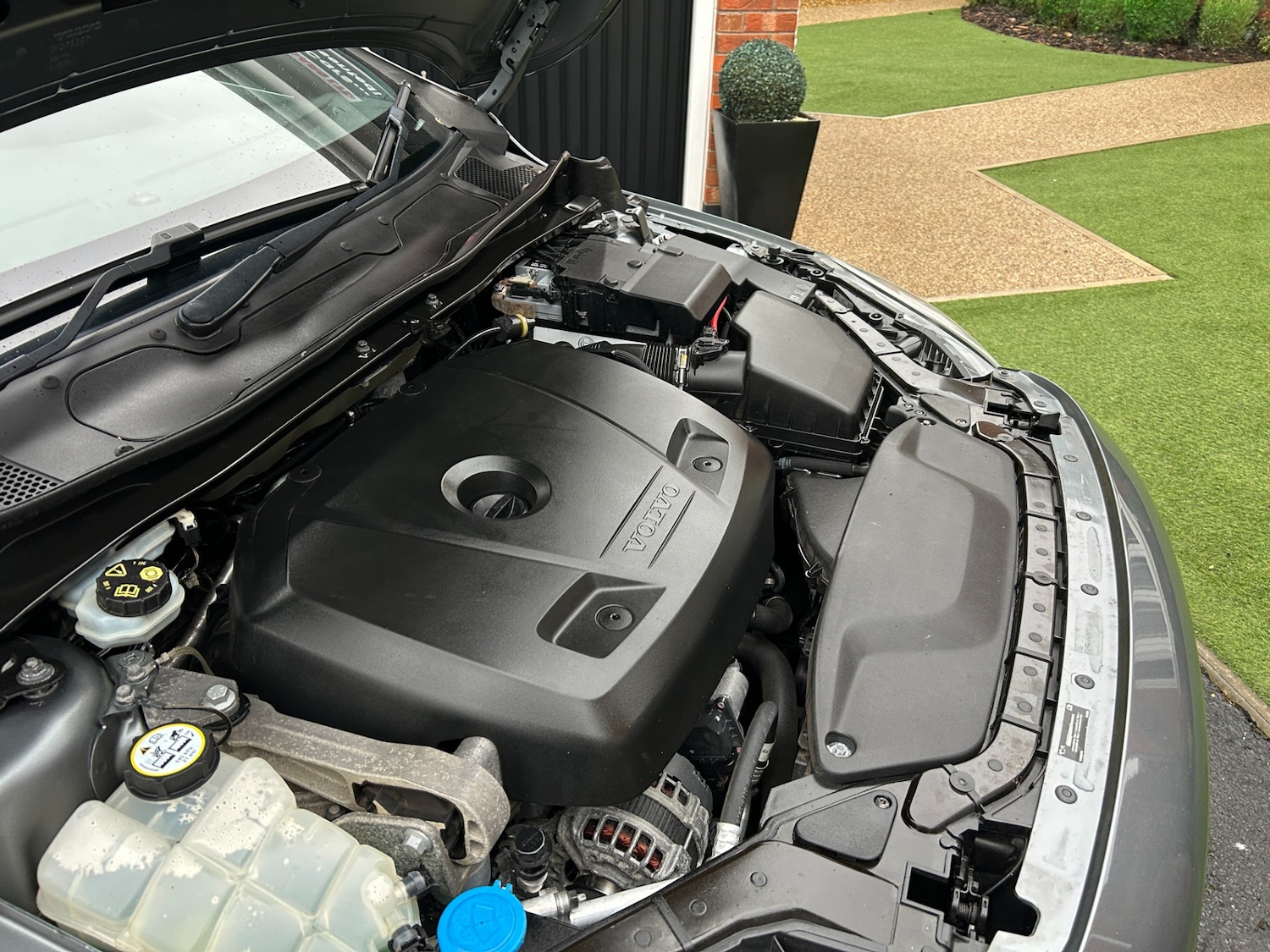 Used Volvo V40 2015 for sale - 77140571: Photo 25