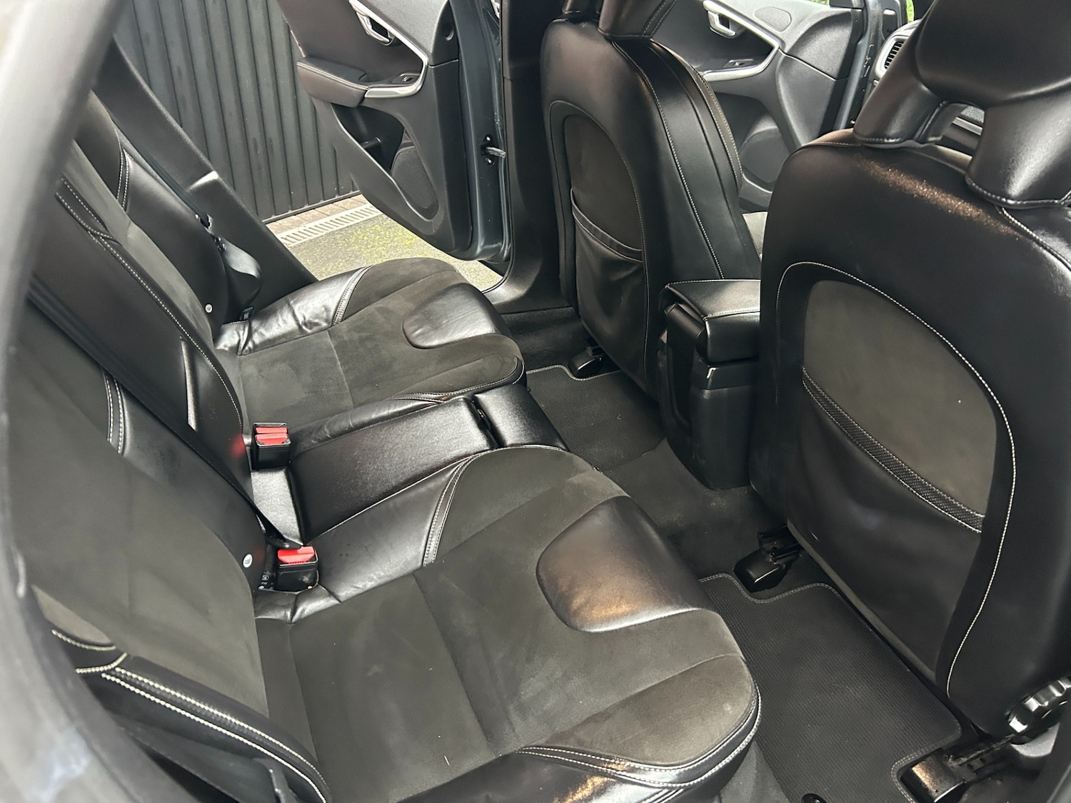 Used Volvo V40 2015 for sale - 77140571: Photo 3