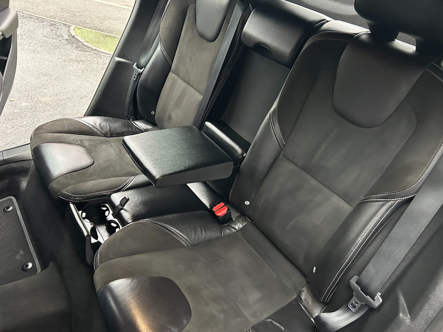 Used Volvo V40 2015 for sale - 77140571: Photo 5