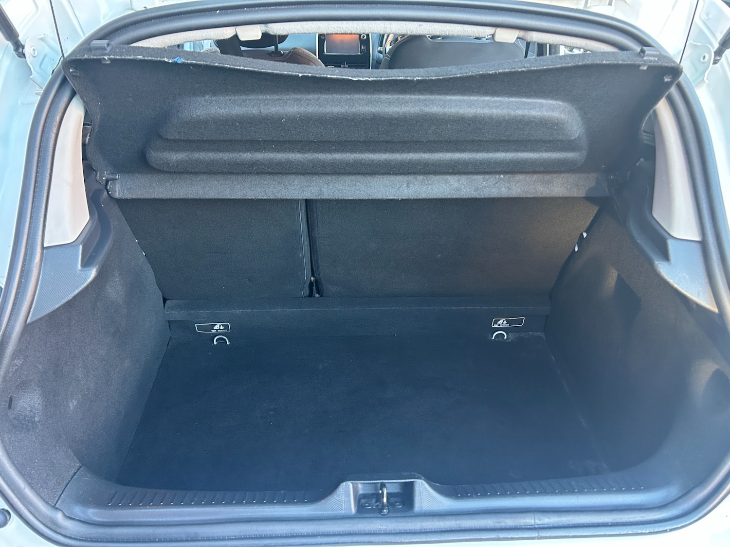 Used Renault Clio 2015 for sale - 76924784: Photo 12