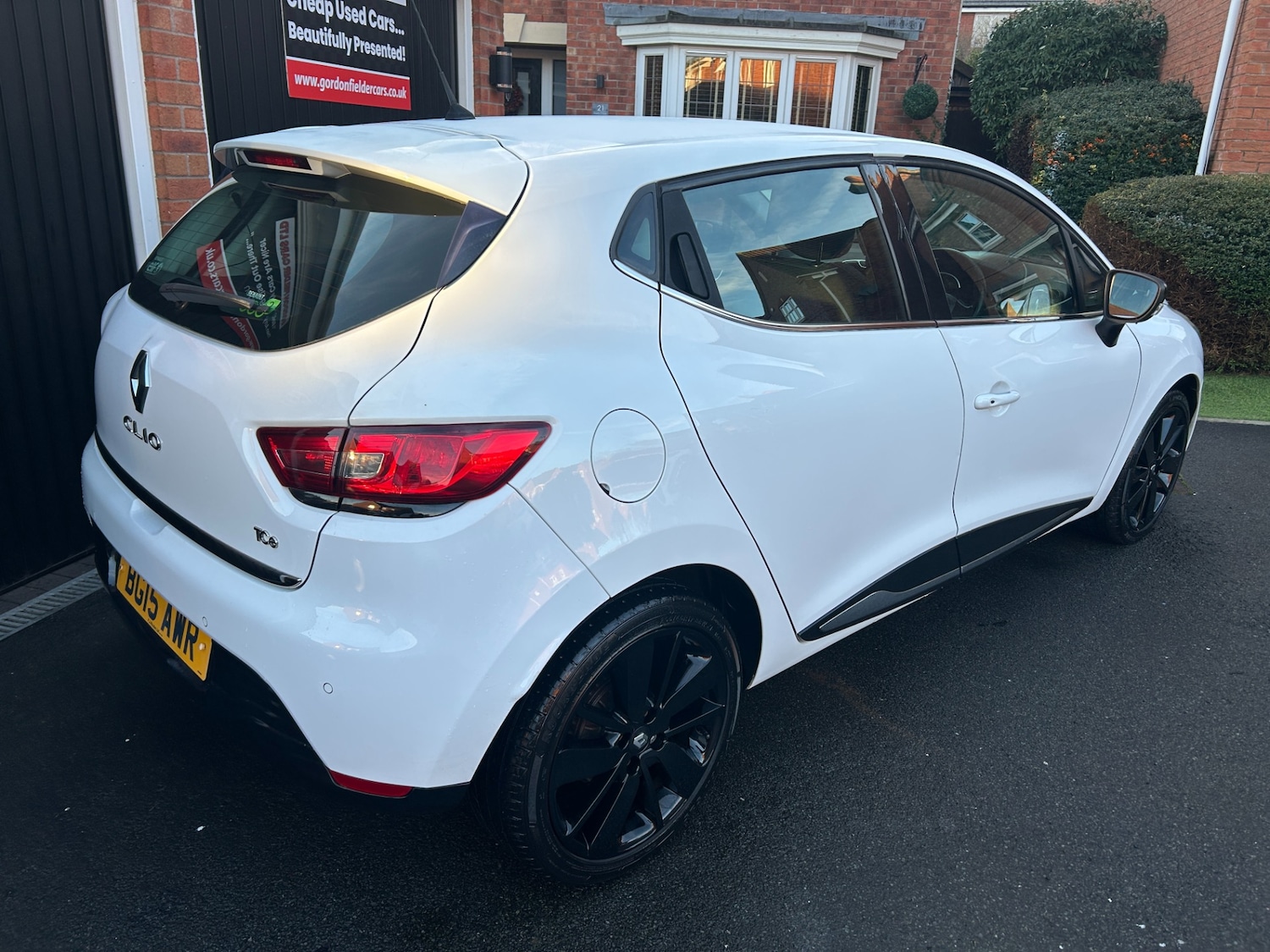 Used Renault Clio 2015 for sale - 76924784: Photo 17