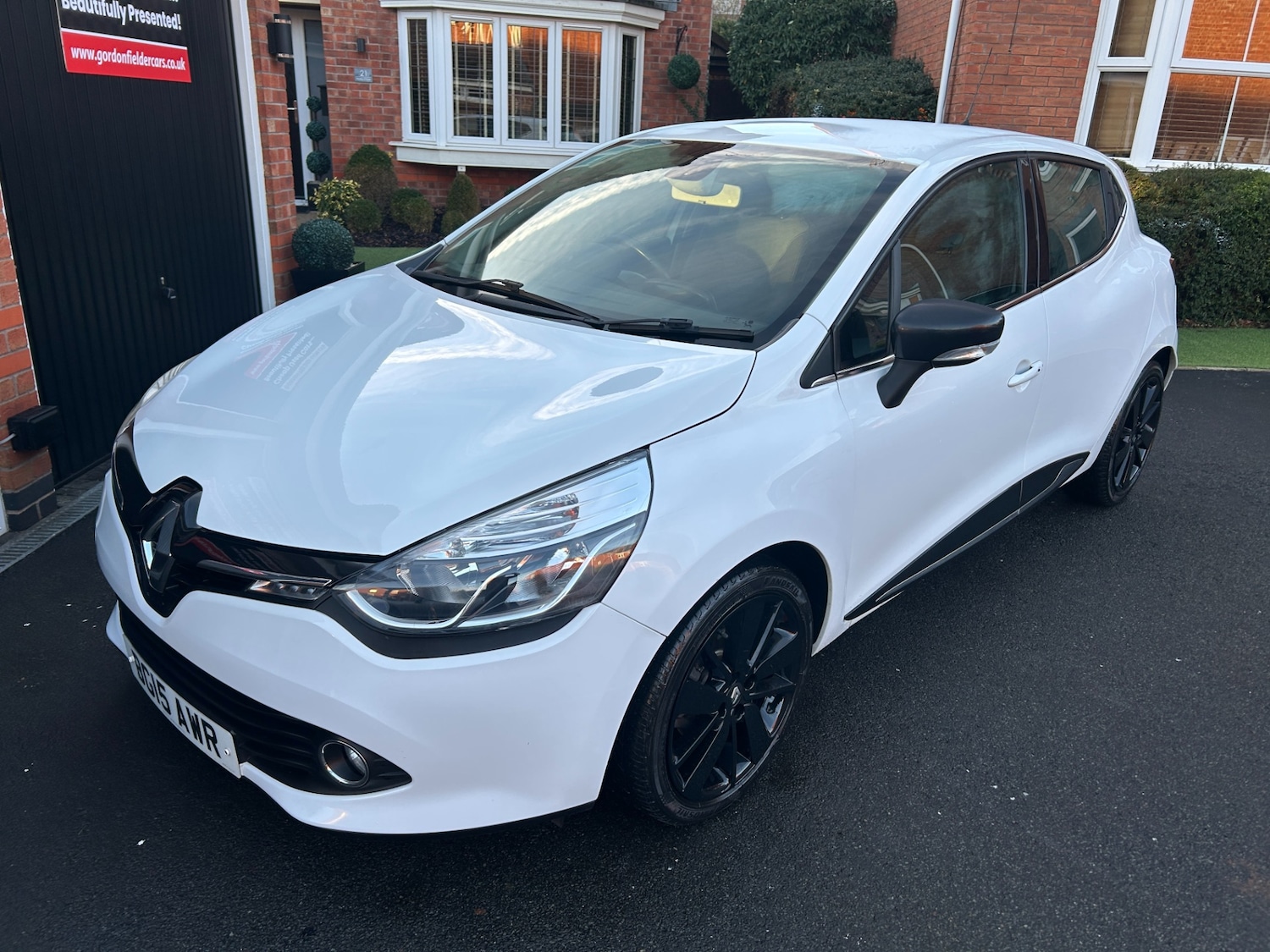 Used Renault Clio 2015 for sale - 76924784: Photo 18