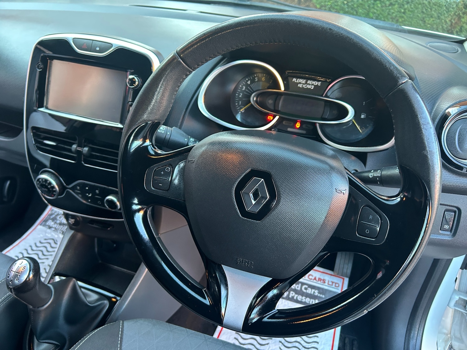 Used Renault Clio 2015 for sale - 76924784: Photo 7