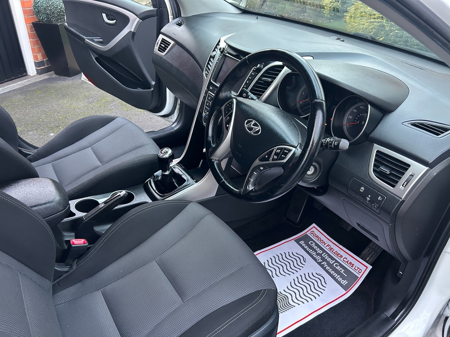 Used Hyundai i30 2016 for sale - 76519289: Photo 2