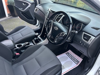 Used Hyundai i30 2016 for sale - 76519289: Photo