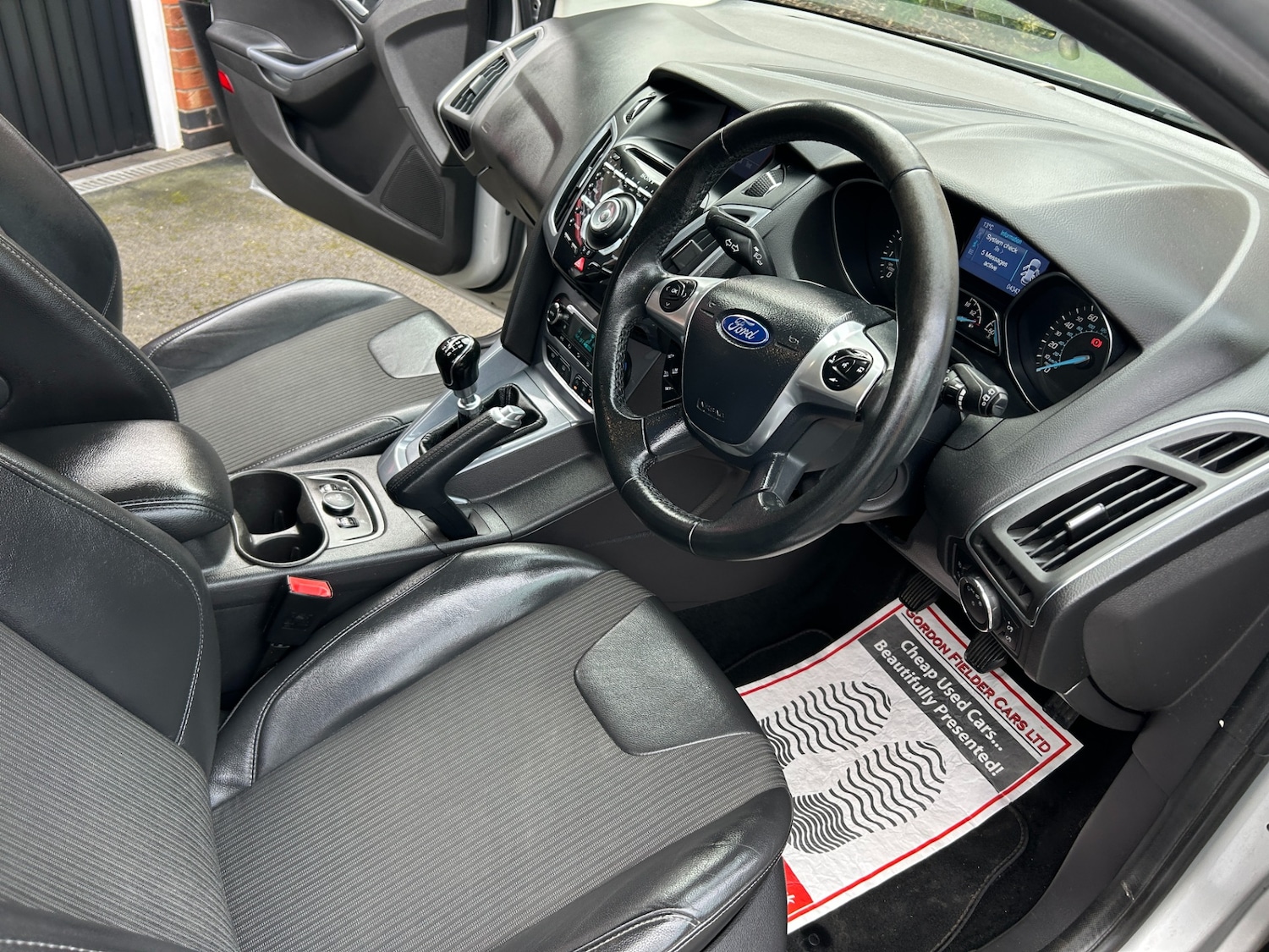 Used Ford Focus 2014 for sale - 77640623: Photo 2