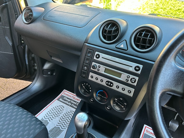 Used Ford Fiesta 2005 for sale - 76065373: Photo 9