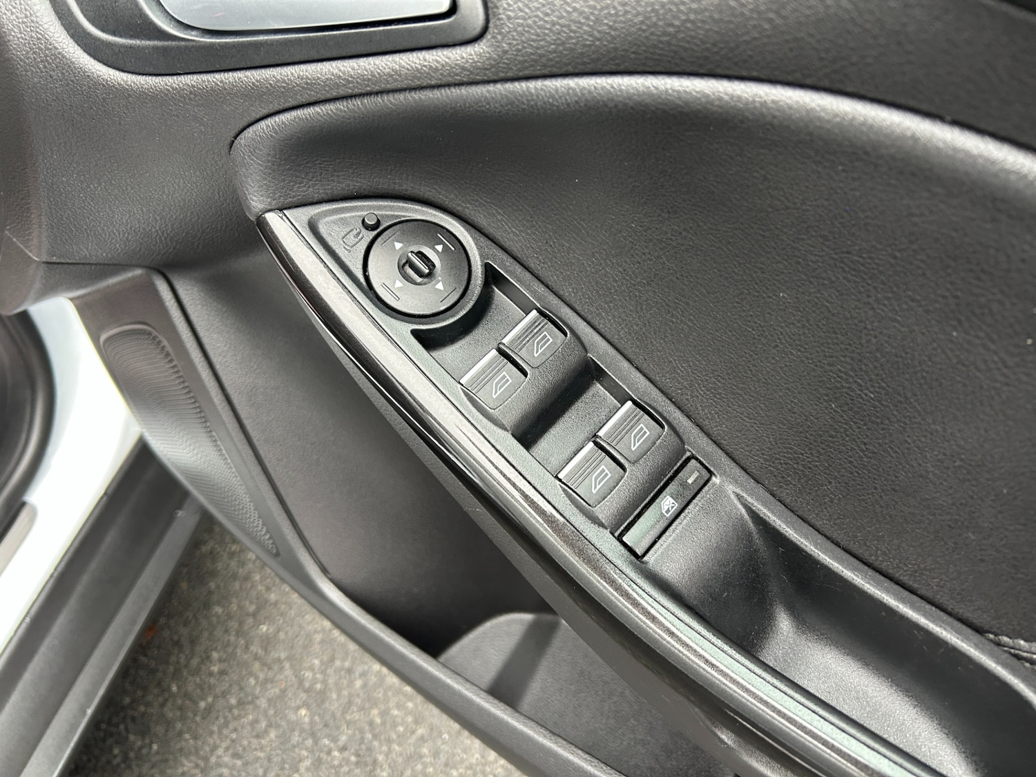 Used Ford Focus 2015 for sale - 76588880: Photo 22