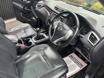 Used Nissan Qashqai 2014 for sale - 76249332: Photo 2