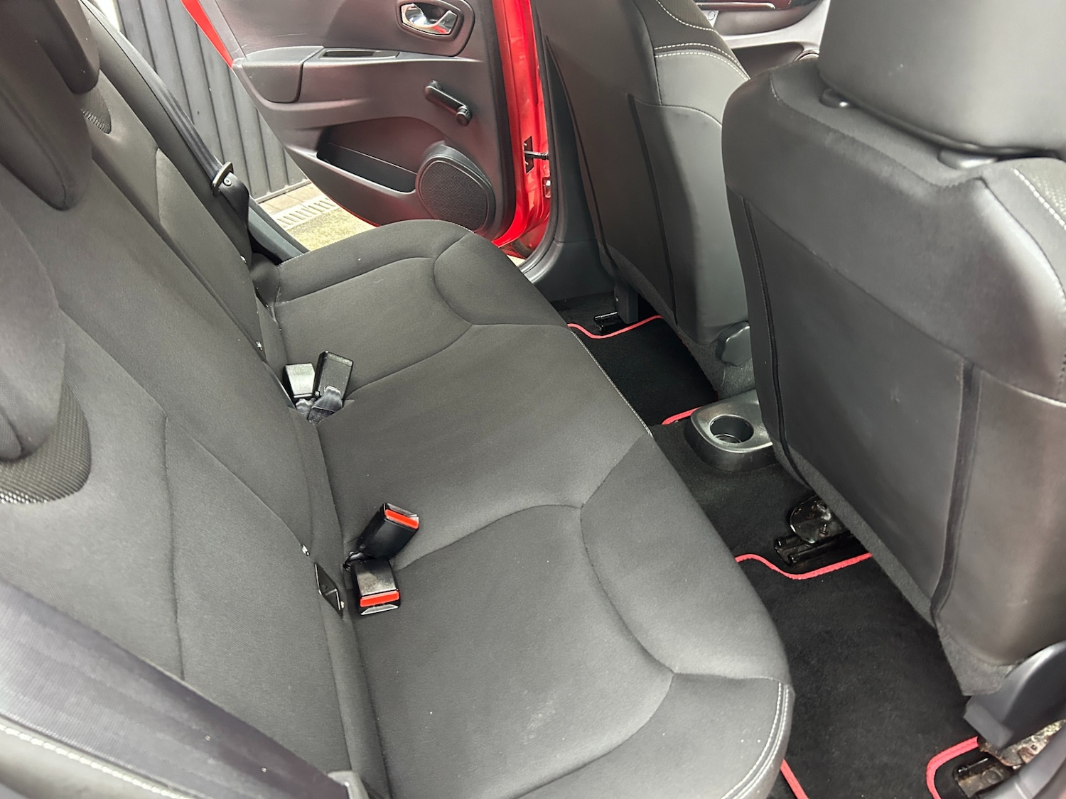 Used Renault Clio 2014 for sale - 77584988: Photo 3